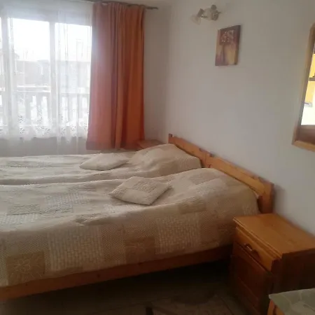 антон петров Πανσιόν 3*