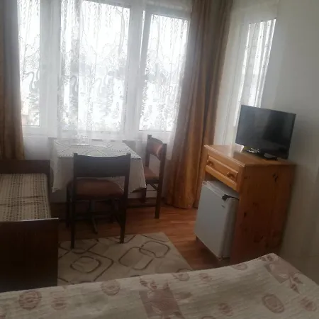 антон петров Neszebar