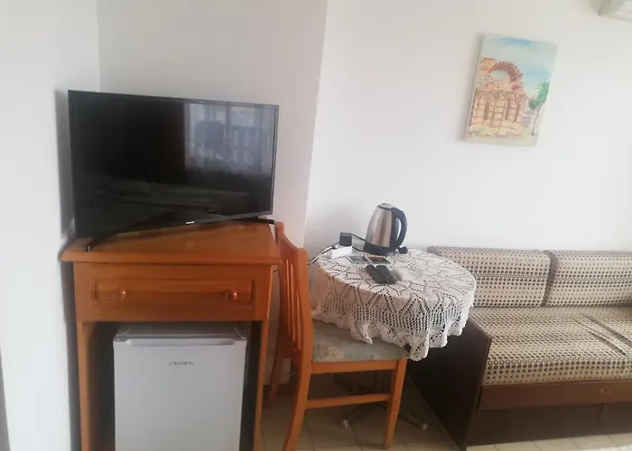 антон петров Πανσιόν