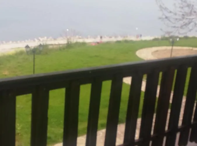 антон петров Πανσιόν Νεσέμπαρ