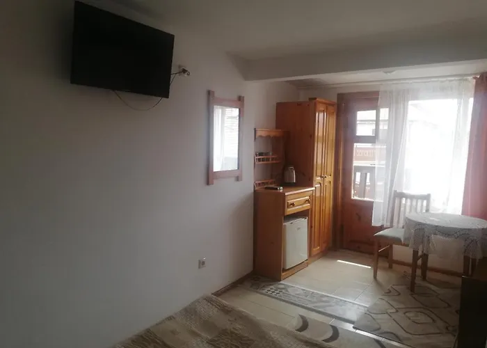 антон петров * Νεσέμπαρ